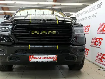 Dodge RAM 1500 Big Horn Lonestar Crew Cab   5.7 HEMI V8