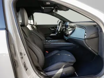 MERCEDES-BENZ E 450 d 4M AMG DigitalLight Distronic Pano AHK
