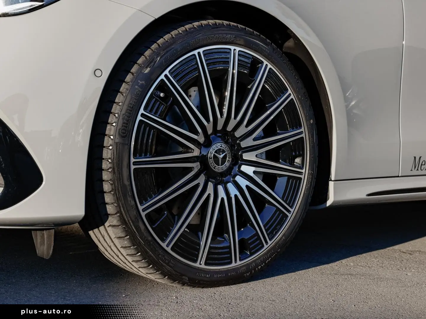 MERCEDES-BENZ E 450 d 4M AMG DigitalLight Distronic Pano AHK