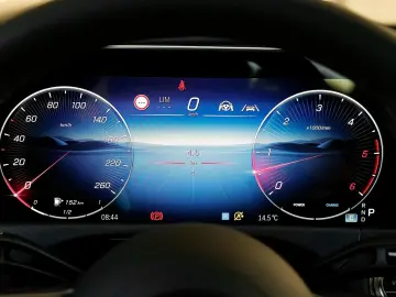 MERCEDES-BENZ E 450 d 4M AMG DigitalLight Distronic Pano AHK