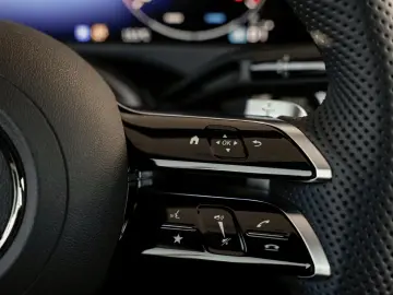 MERCEDES-BENZ E 450 d 4M AMG DigitalLight Distronic Pano AHK
