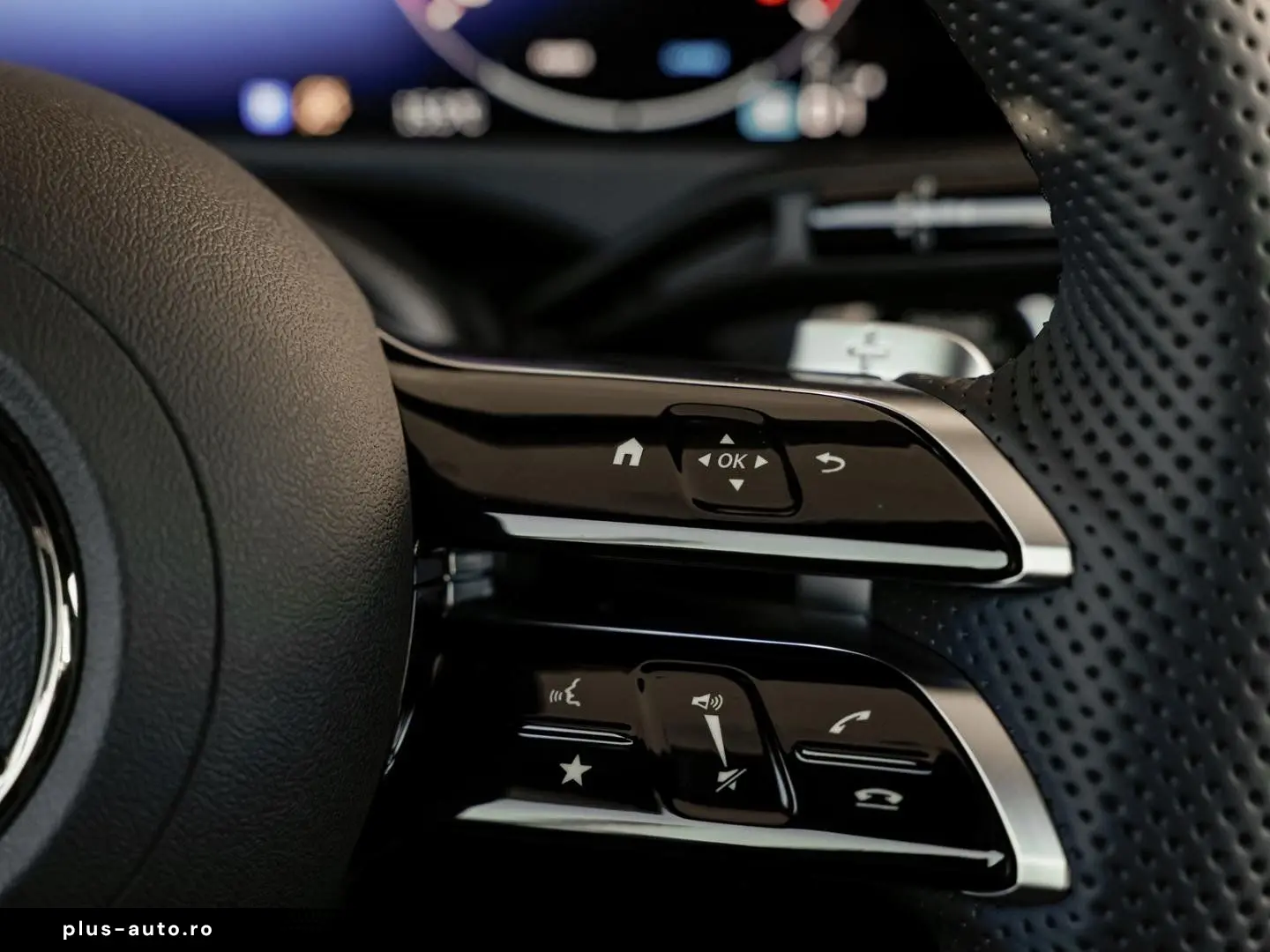 MERCEDES-BENZ E 450 d 4M AMG DigitalLight Distronic Pano AHK