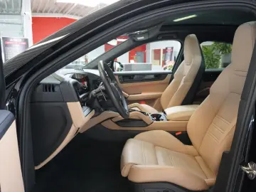 Porsche Cayenne Coupe Black Edition_MY2026