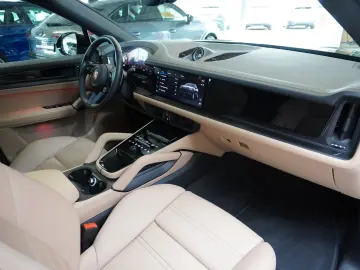 Porsche Cayenne Coupe Black Edition_MY2026
