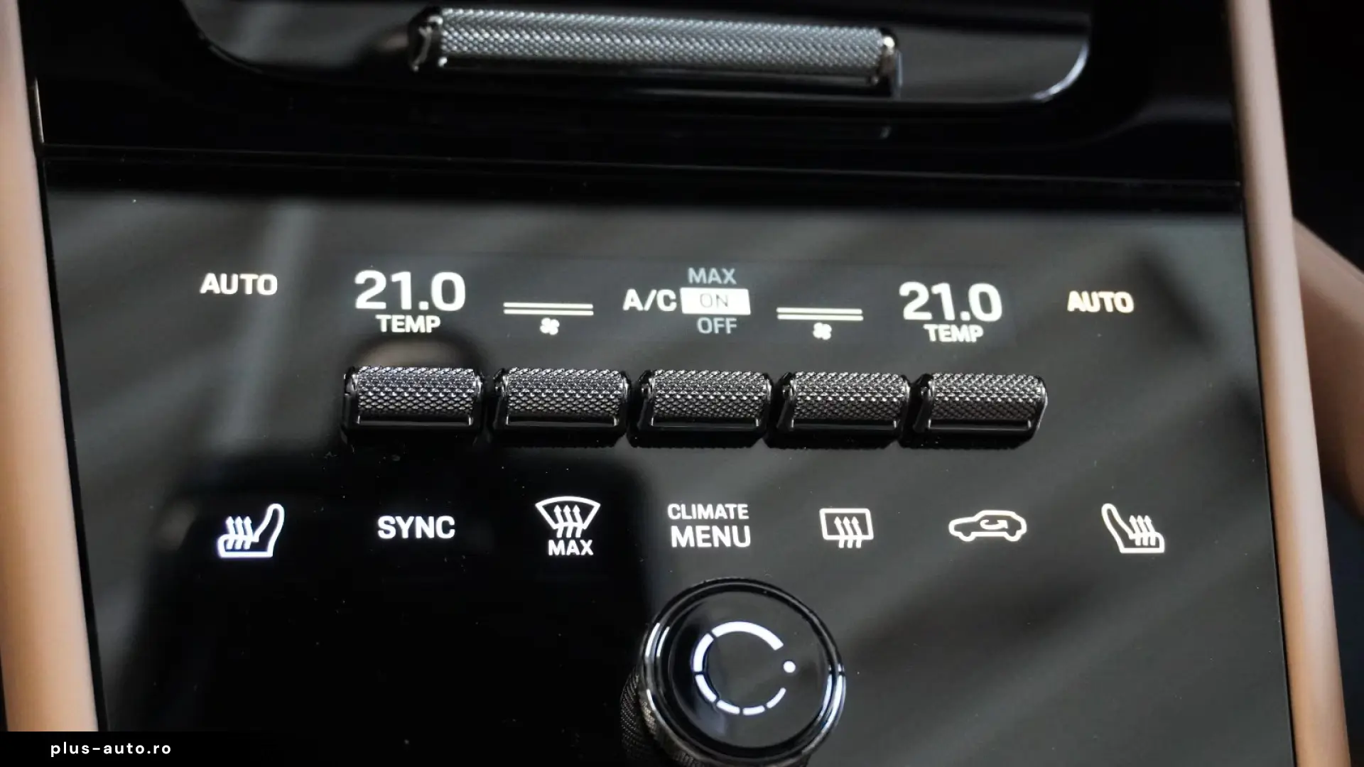 Porsche Cayenne Coupe Black Edition_MY2026