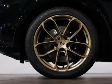 Porsche Cayenne E-Hybrid Coupe Black Edition_MY2026