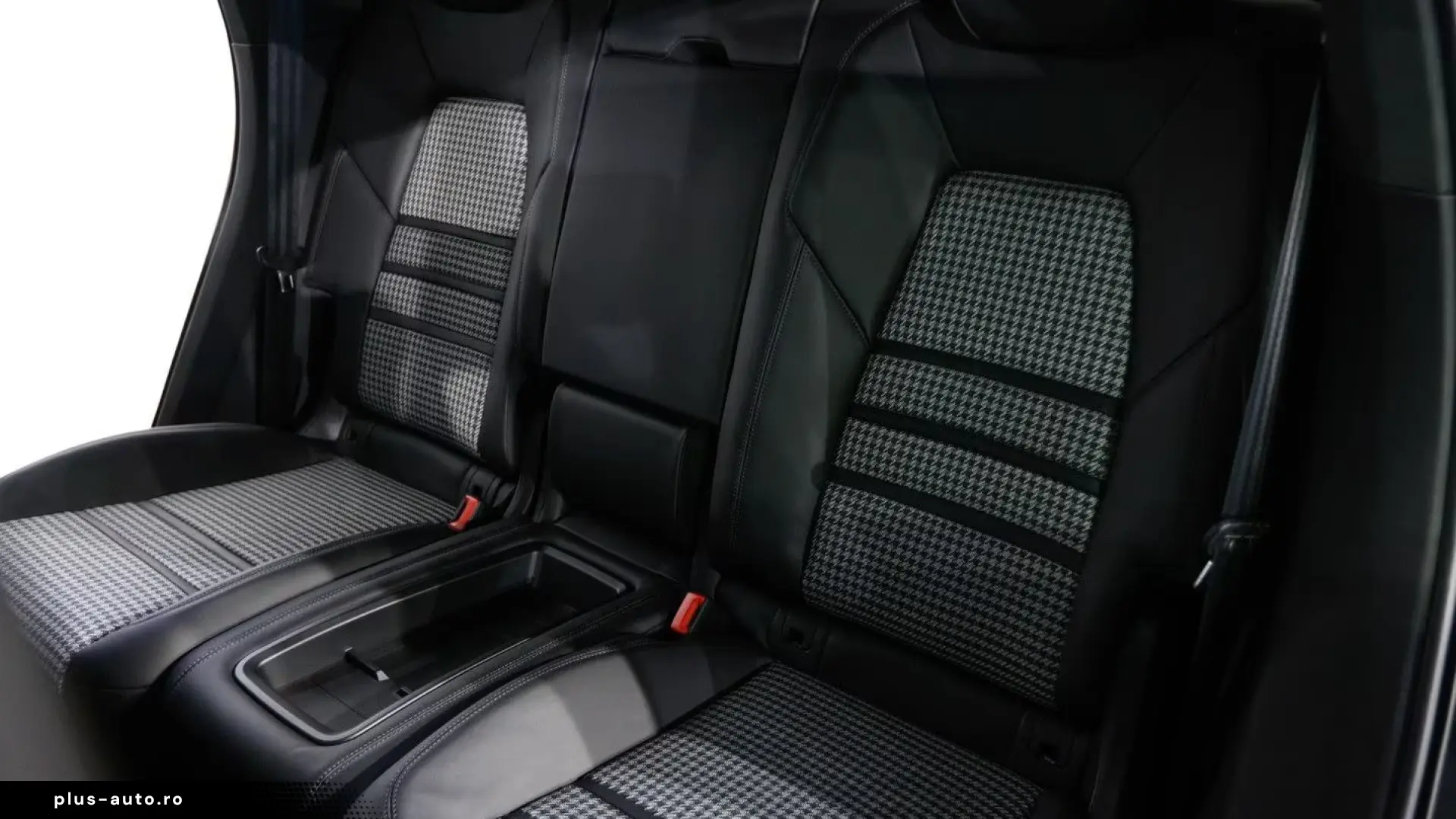 Porsche Cayenne E-Hybrid Coupe Black Edition_MY2026