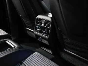 Porsche Cayenne E-Hybrid Coupe Black Edition_MY2026