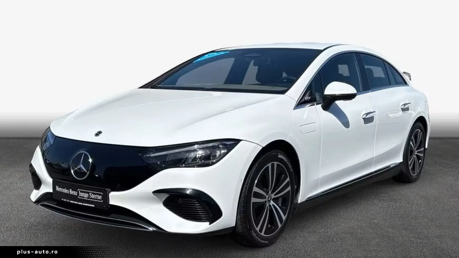 Mercedes-Benz EQE 300