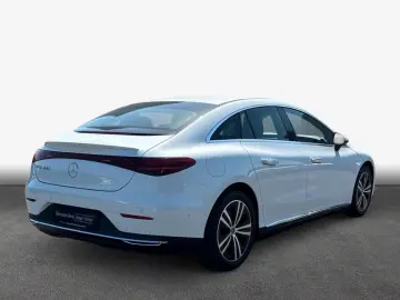 Mercedes-Benz EQE 300
