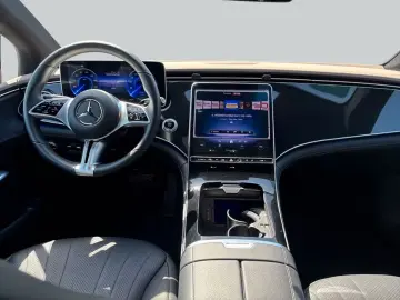Mercedes-Benz EQE 300