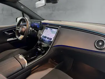 Mercedes-Benz EQE SUV 500