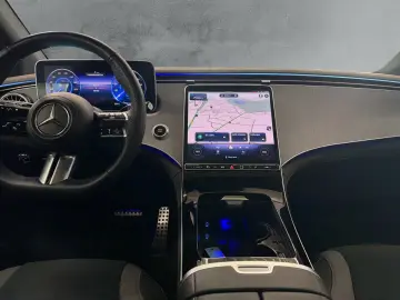 Mercedes-Benz EQE SUV 500