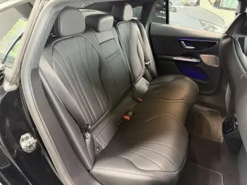 Mercedes-Benz EQE 300 AMG