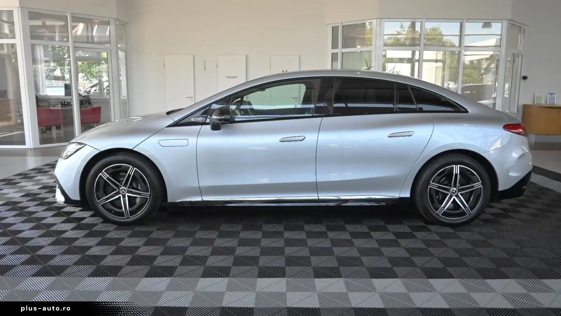 Mercedes-Benz EQE 350 AMG