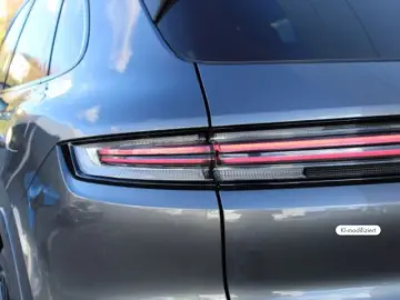 Porsche Cayenne S E-Hybrid
