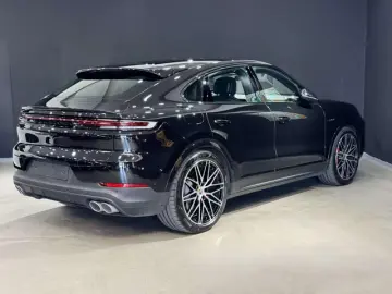 Porsche Cayenne S E-Hybrid