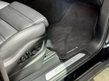 Porsche Cayenne S E-Hybrid