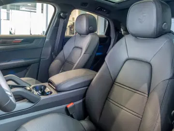 Porsche Cayenne E-Hybrid Coupé Black Edition