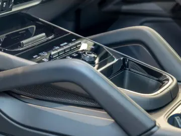 Porsche Cayenne E-Hybrid Coupé Black Edition