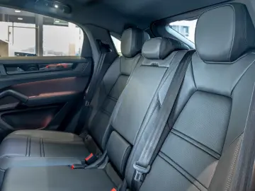 Porsche Cayenne E-Hybrid Coupé Black Edition