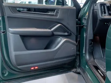Porsche Cayenne E-Hybrid Coupé Black Edition