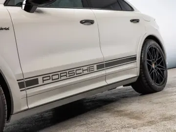 Porsche Cayenne S E-Hybrid Coupé Black Edition