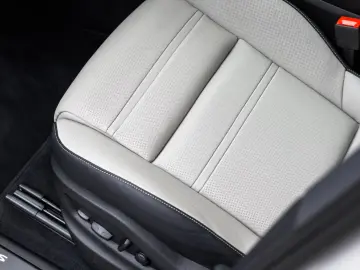 Porsche Cayenne S E-Hybrid Coupé Black Edition