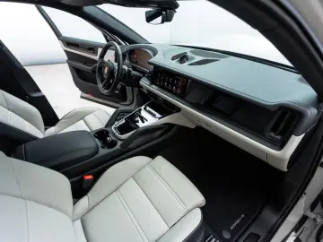 Porsche Cayenne S E-Hybrid Coupé Black Edition
