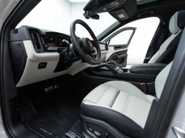 Porsche Cayenne S E-Hybrid Coupé Black Edition