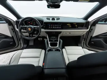 Porsche Cayenne S E-Hybrid Coupé Black Edition