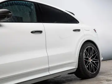Porsche Cayenne S E-Hybrid Coupé Black Edition