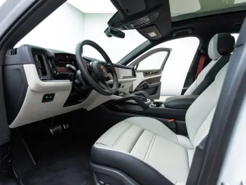 Porsche Cayenne S E-Hybrid Coupé Black Edition