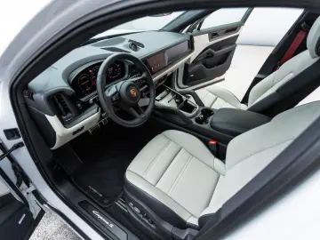 Porsche Cayenne S E-Hybrid Coupé Black Edition