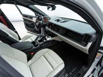 Porsche Cayenne S E-Hybrid Coupé Black Edition