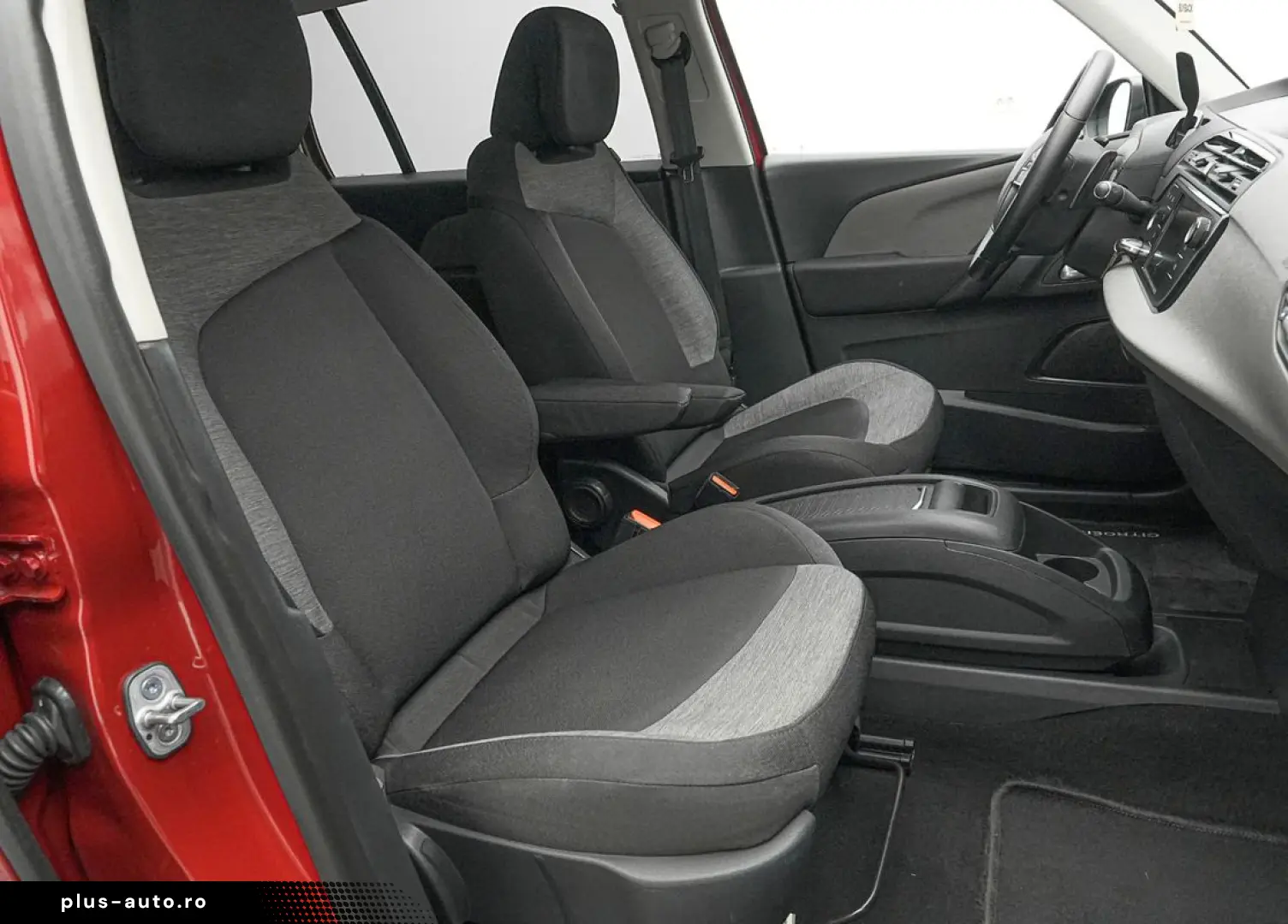 Citroen C4-Grand-Space-Tourer