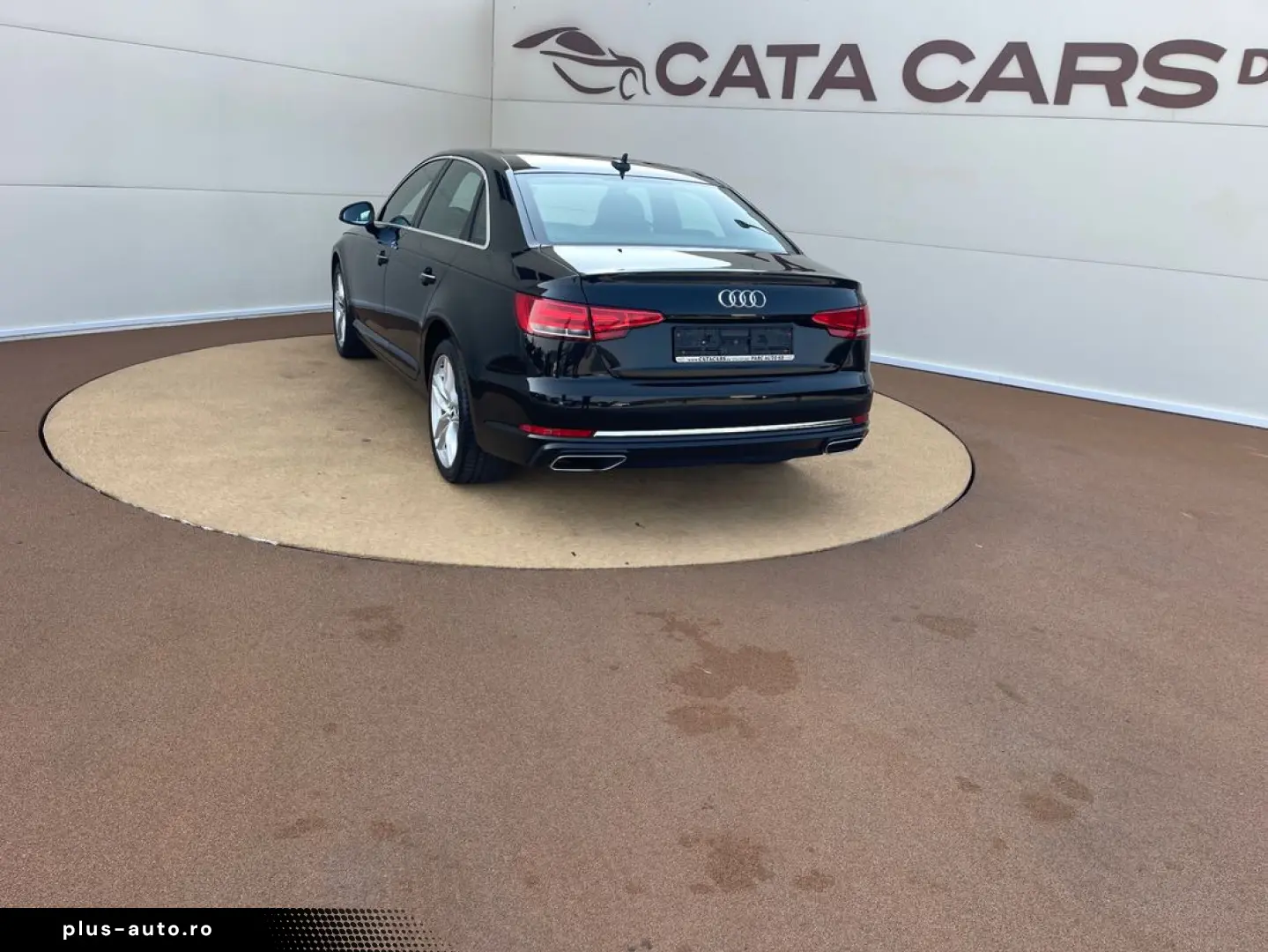Audi A4 35TDI  150CP BI-Xenon  Distronic  Ambientale  CarPla
