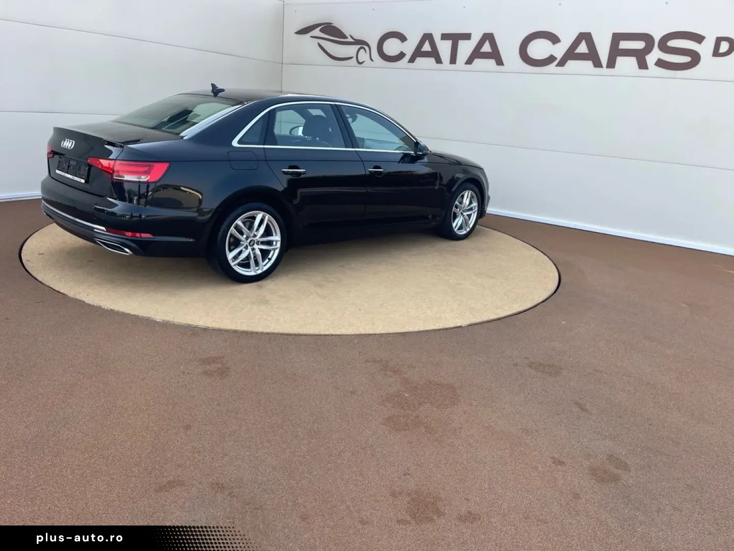 Audi A4 35TDI  150CP BI-Xenon  Distronic  Ambientale  CarPla