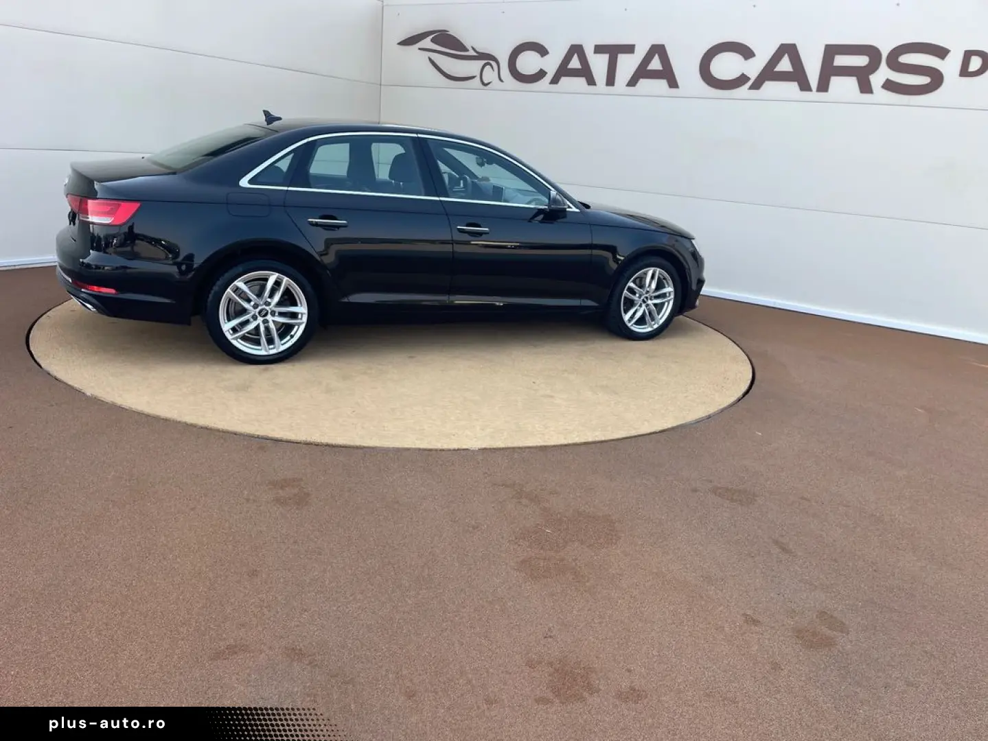 Audi A4 35TDI  150CP BI-Xenon  Distronic  Ambientale  CarPla