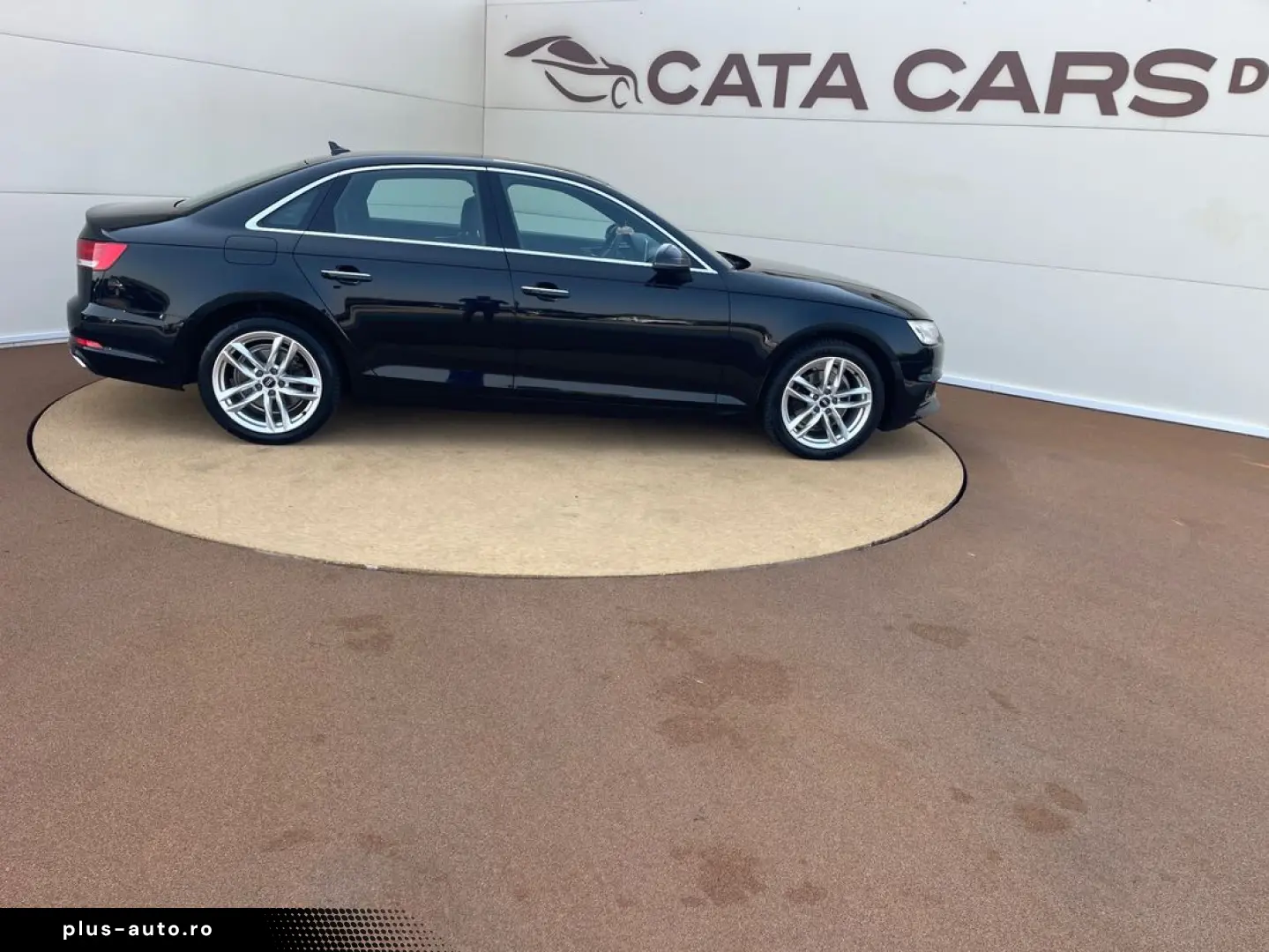 Audi A4 35TDI  150CP BI-Xenon  Distronic  Ambientale  CarPla