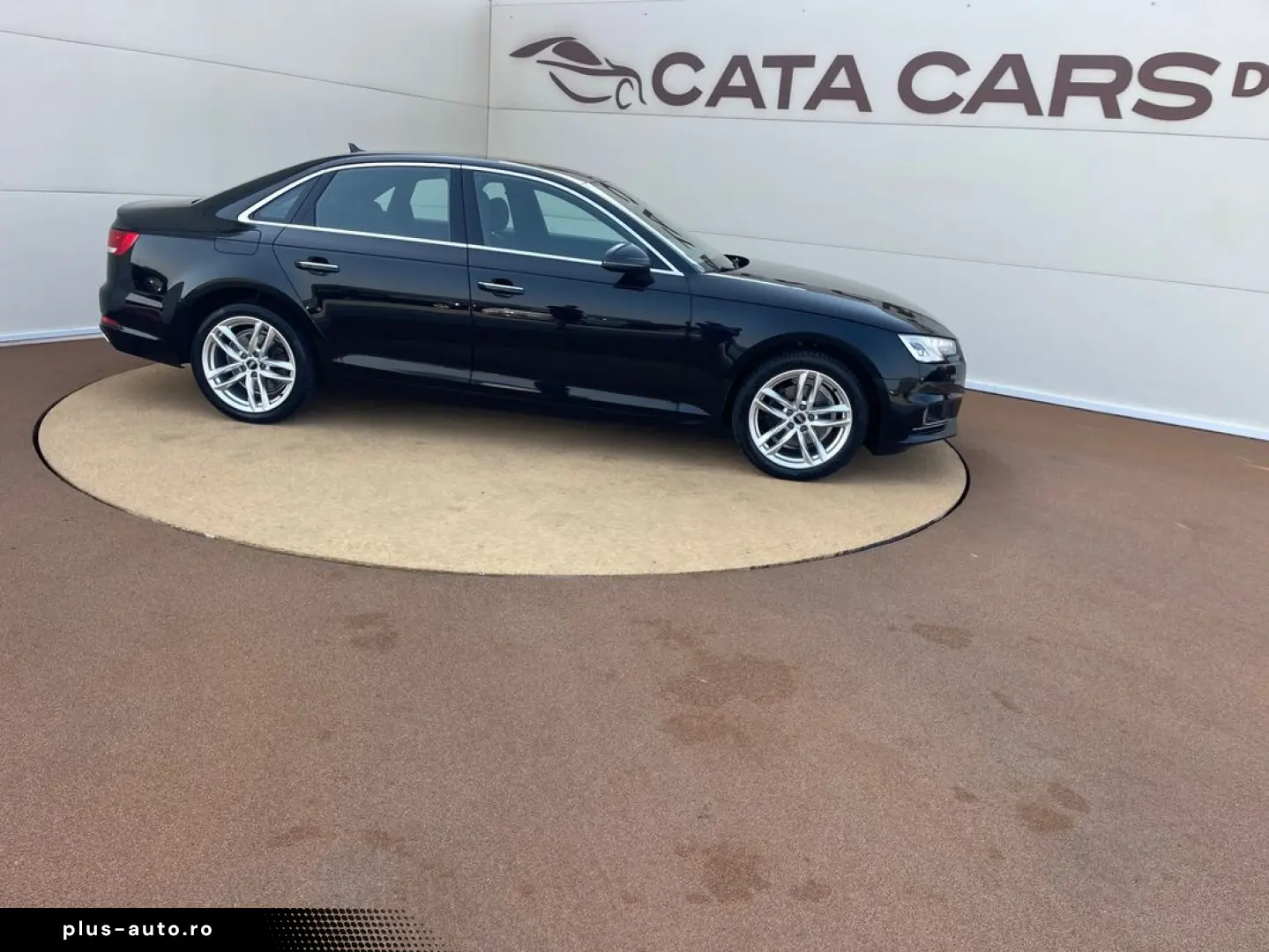 Audi A4 35TDI  150CP BI-Xenon  Distronic  Ambientale  CarPla