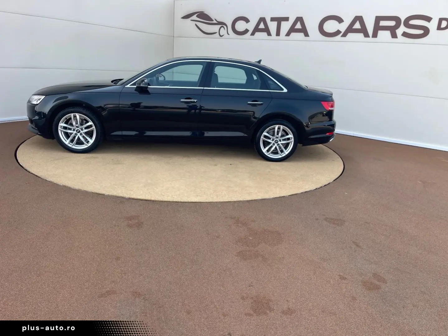 Audi A4 35TDI  150CP BI-Xenon  Distronic  Ambientale  CarPla