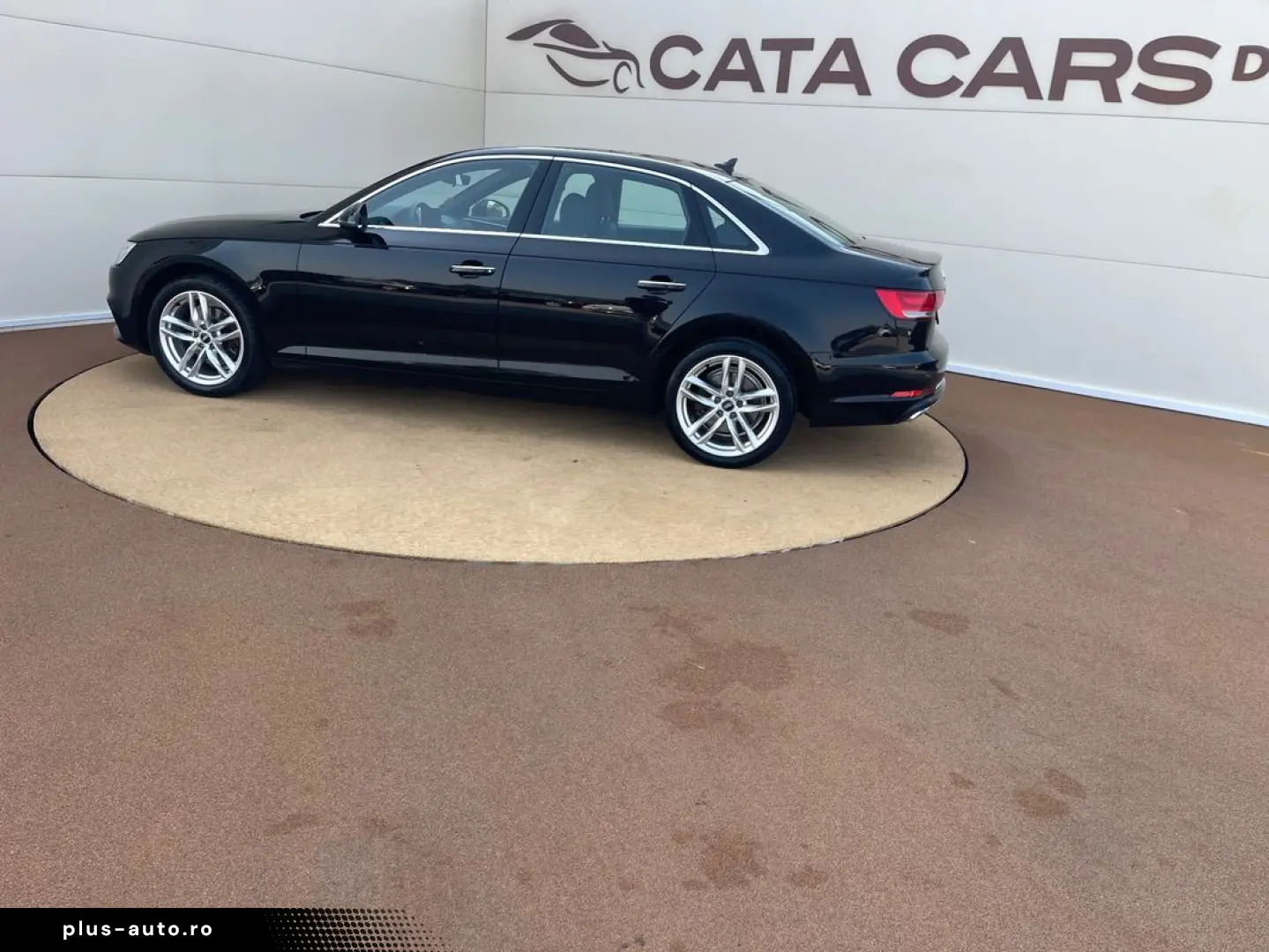 Audi A4 35TDI  150CP BI-Xenon  Distronic  Ambientale  CarPla