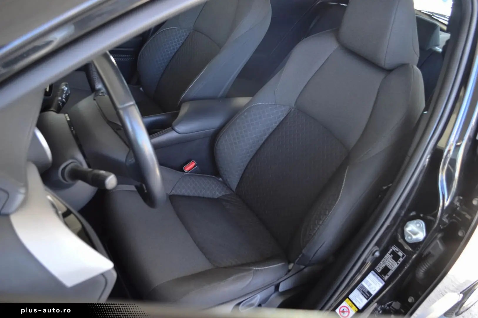 2020 Toyota C-HR Hybrid Business Edition   Automata   Rate F