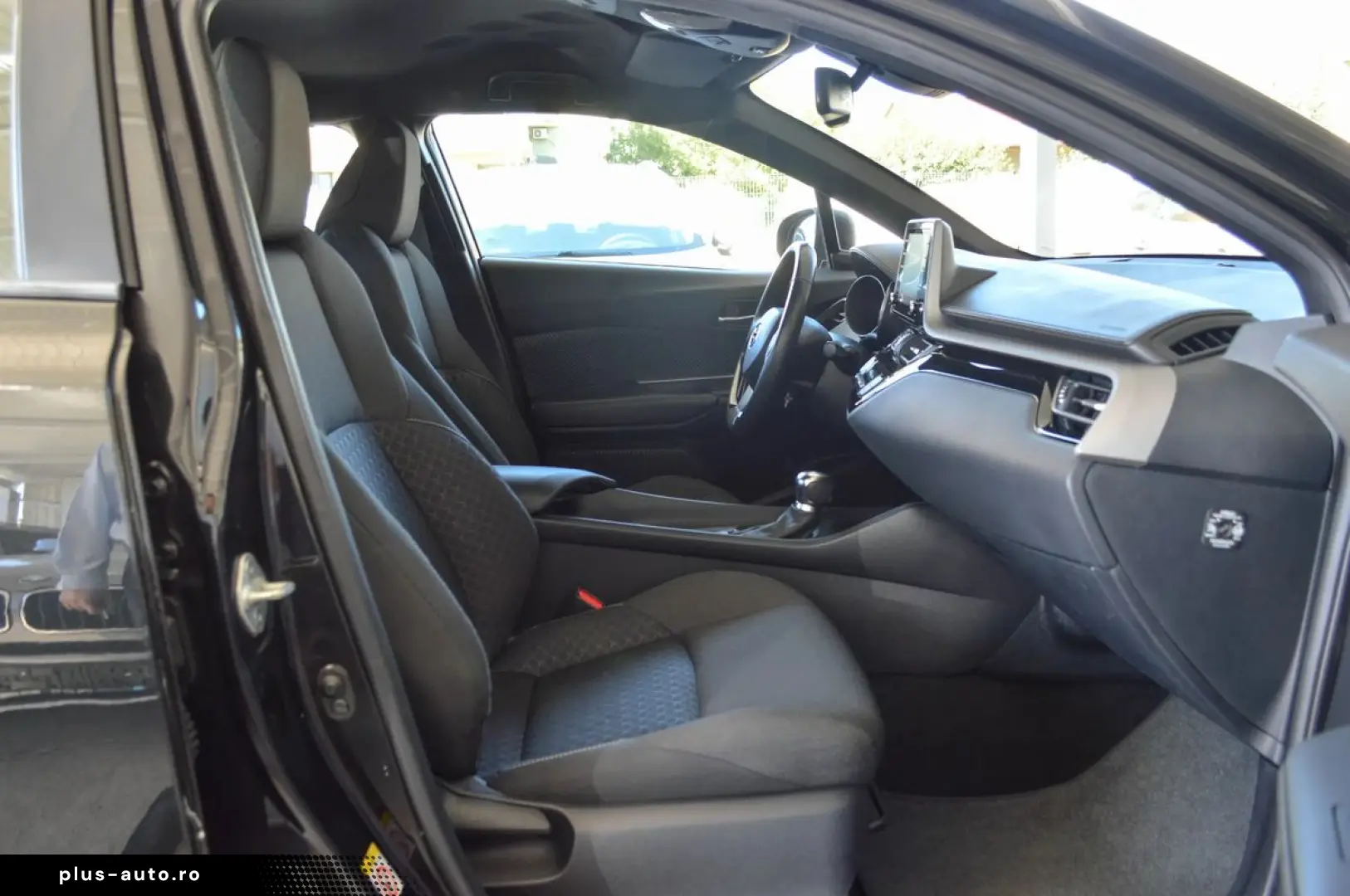 2020 Toyota C-HR Hybrid Business Edition   Automata   Rate F