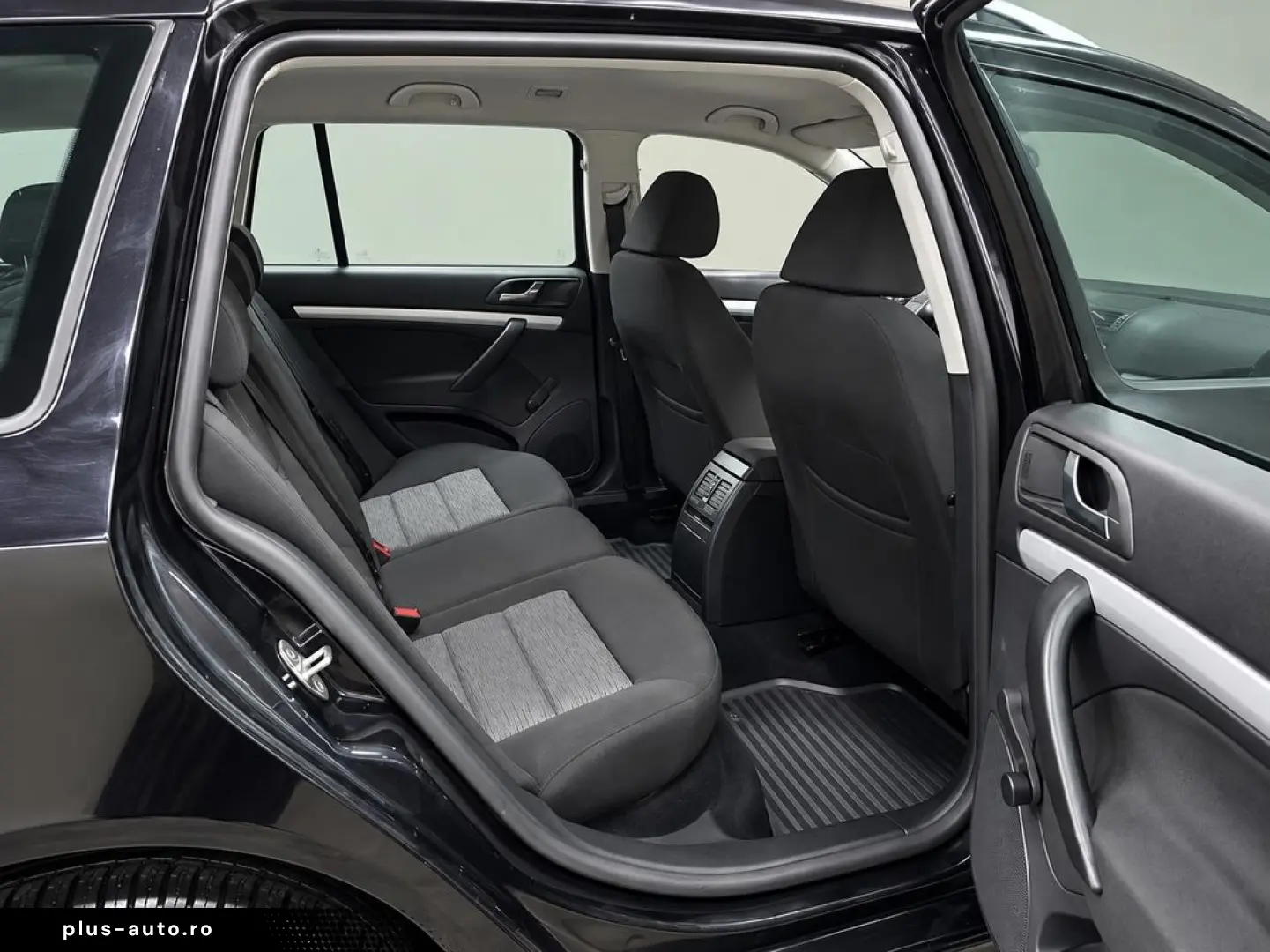 Skoda Octavia “Model Ambition” 2.0Diesel Manual (6 1Trepte)n