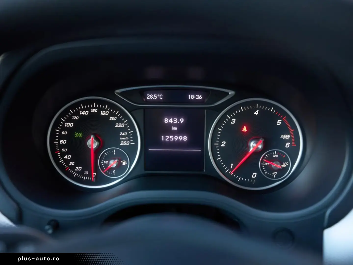 Mercedes-Benz B-180