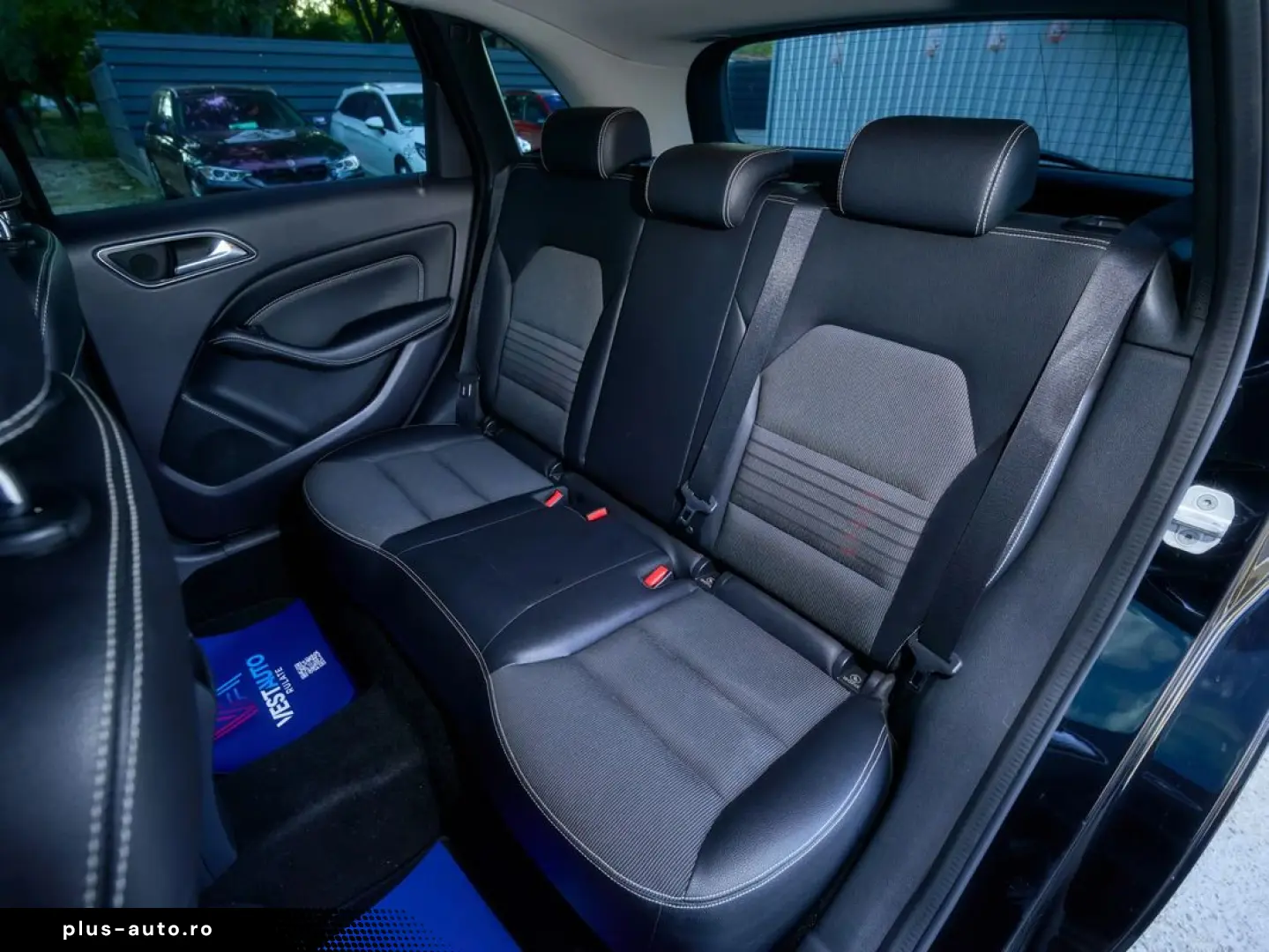 Mercedes-Benz B-180