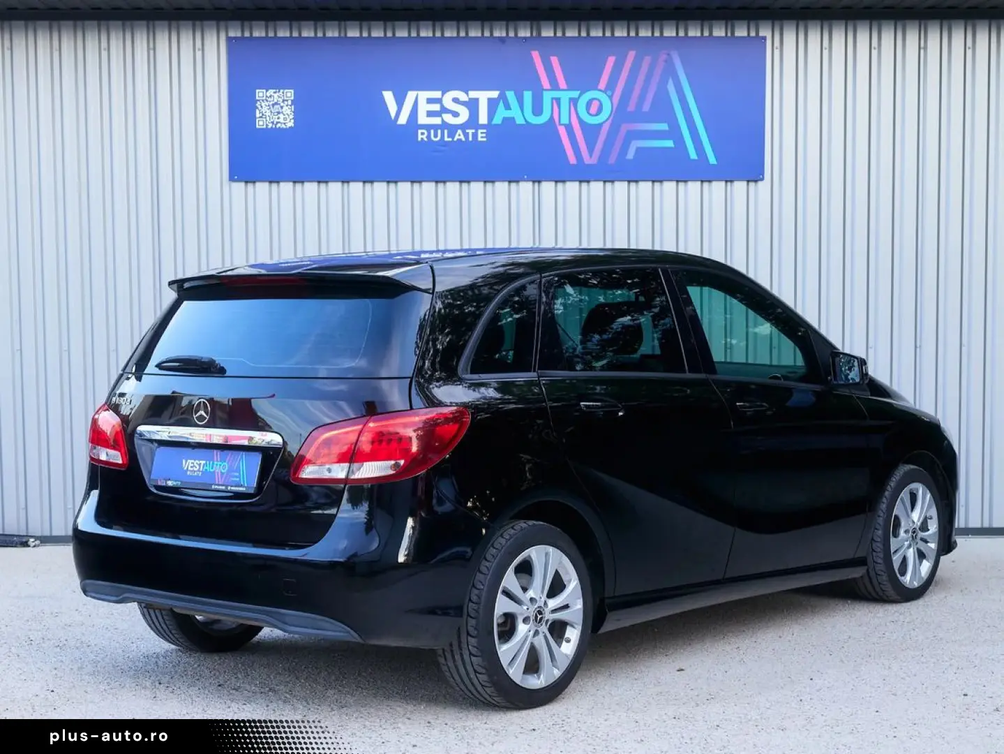 Mercedes-Benz B-180