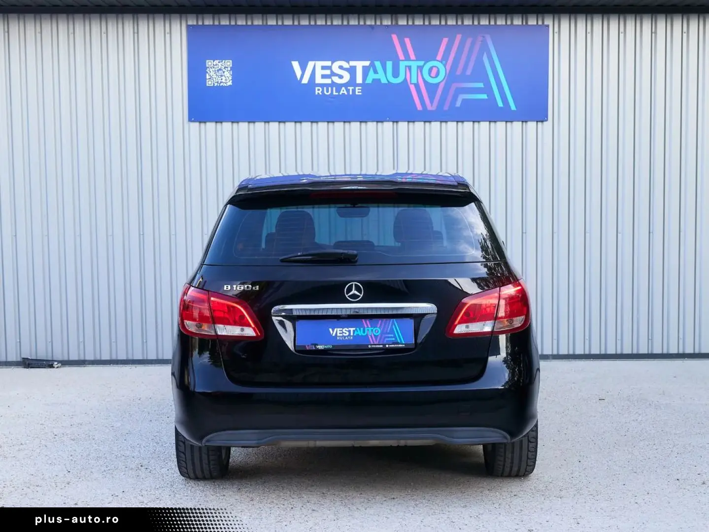 Mercedes-Benz B-180